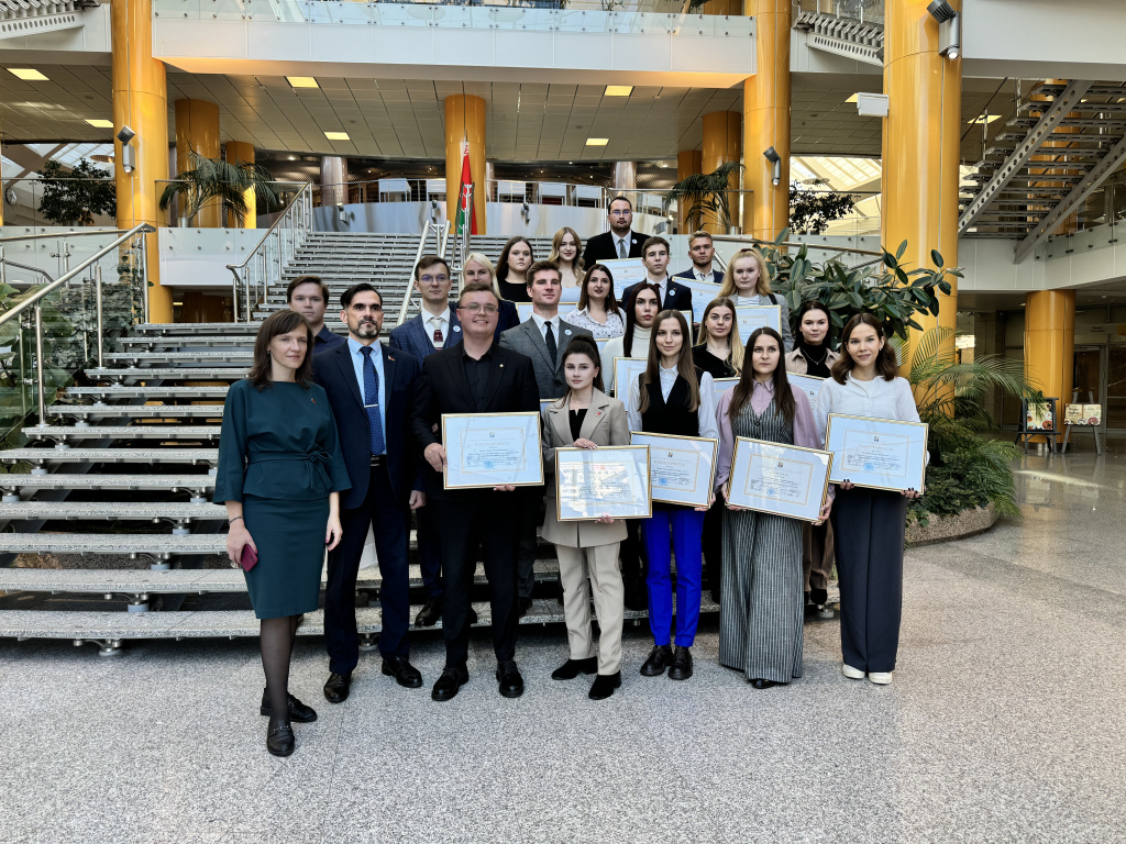 IMG_20241014_205903_357.jpg IMG_20241014_205903_357.jpg