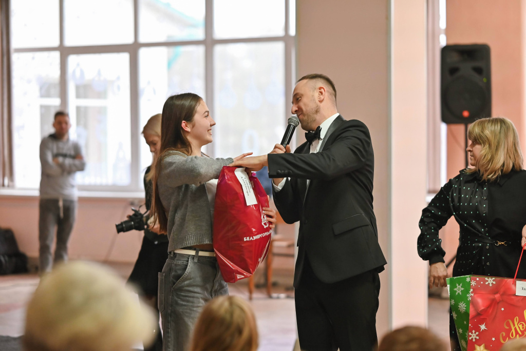 JUL_9615.jpg JUL_9615.jpg